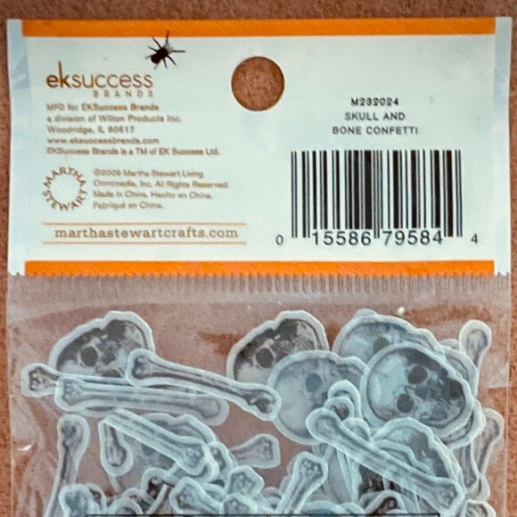 ⭐️ $10 - MARTHA STEWART HOLIDAYS CRAFT HALLOWEEN SKULL BONE CONFETTI - RARE - Picture 5 of 5